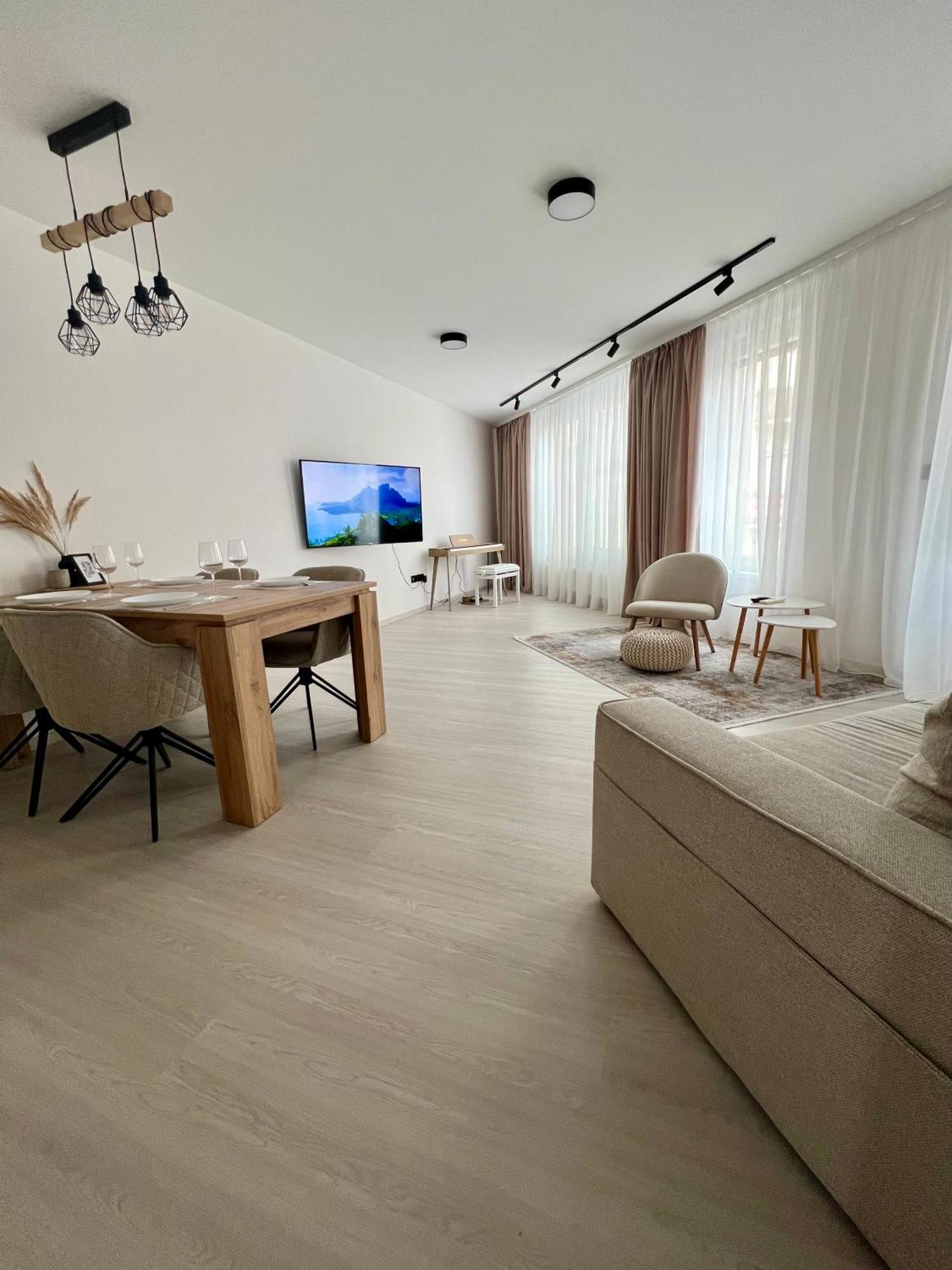 Skau Piano Family & Business Apartment Free Parking Bratislava Exterior foto