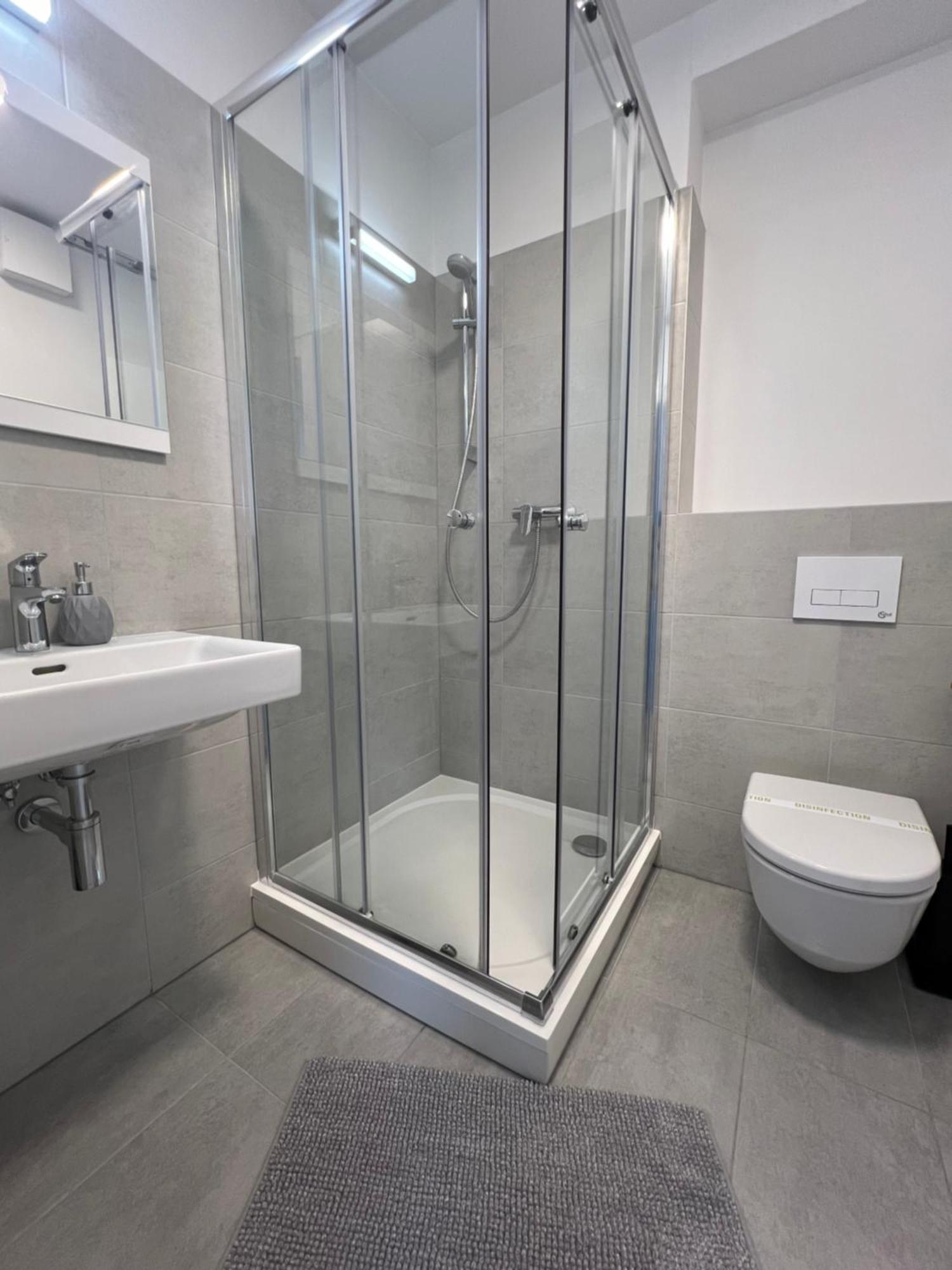 Skau Piano Family & Business Apartment Free Parking Bratislava Exterior foto