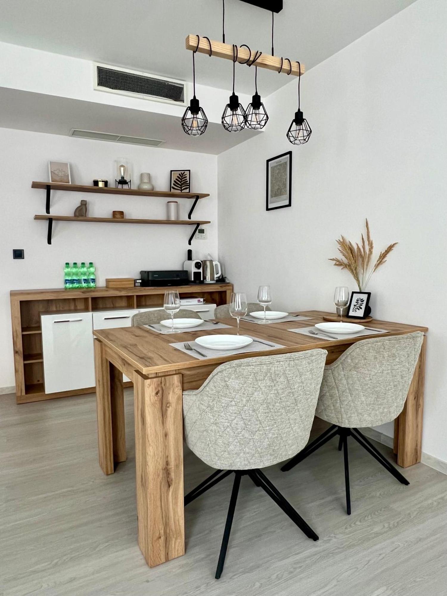 Skau Piano Family & Business Apartment Free Parking Bratislava Exterior foto